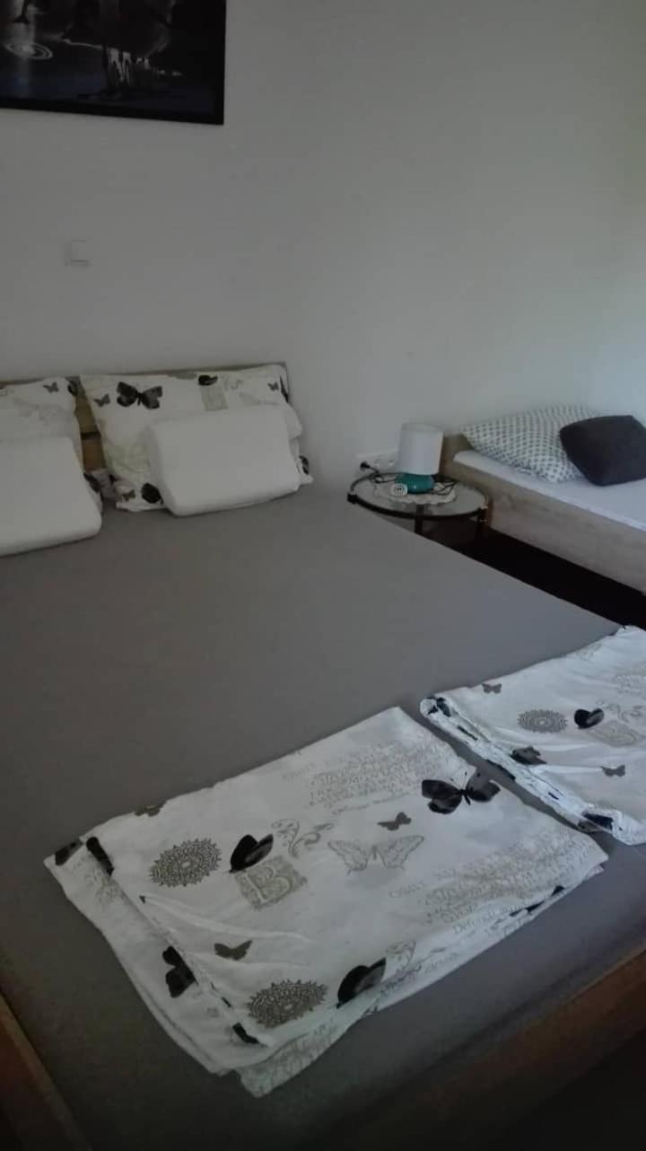 Gabriela Lägenhet Nin Exteriör bild